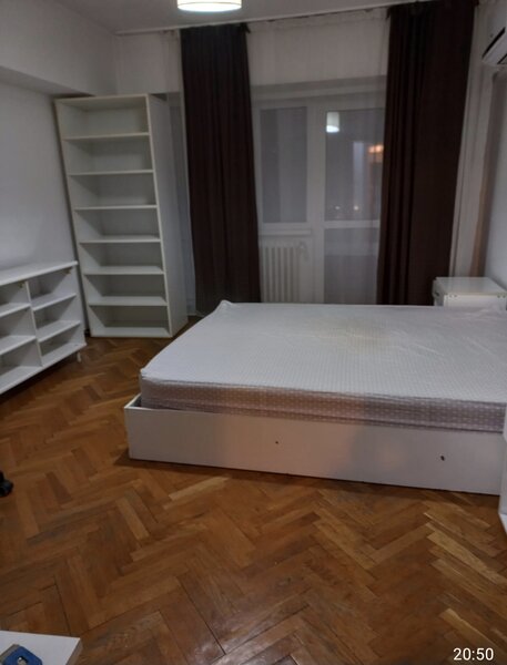 Piata Unirii, Fantani, bulevard, liber, metrou 2 min.,